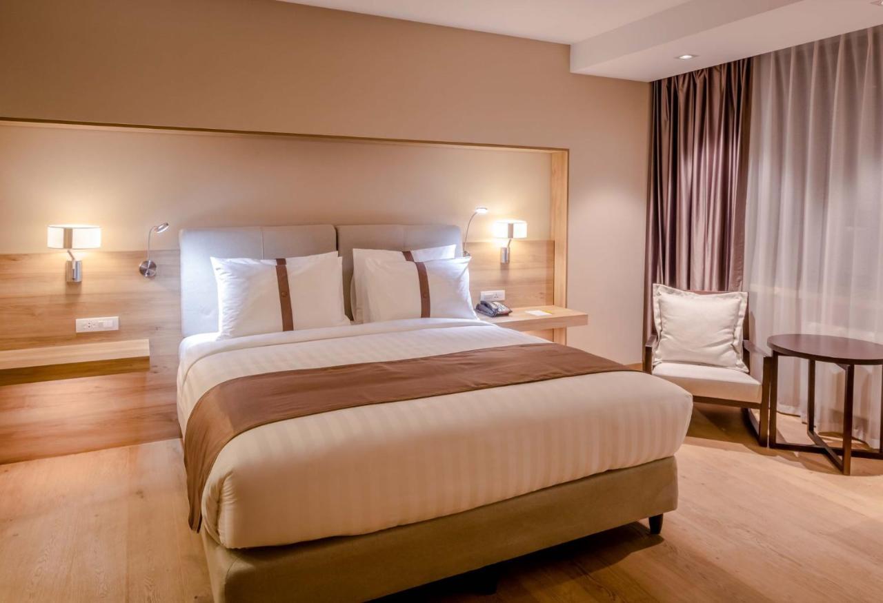 Holiday Inn Ulaanbaatar By Ihg Exterior photo