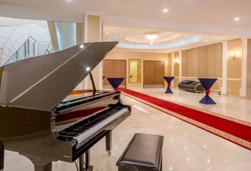 Holiday Inn Ulaanbaatar By Ihg Exterior photo