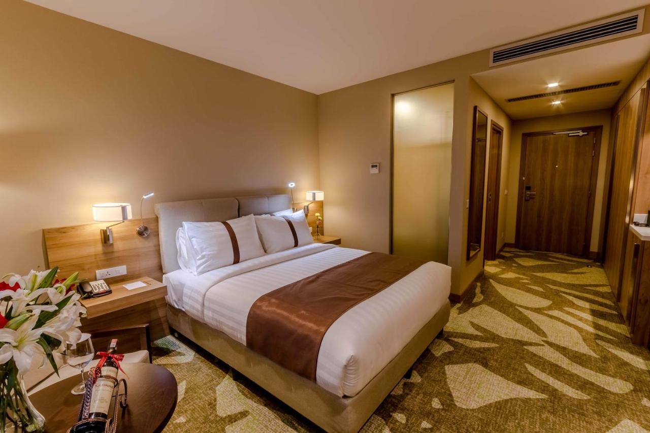 Holiday Inn Ulaanbaatar By Ihg Exterior photo