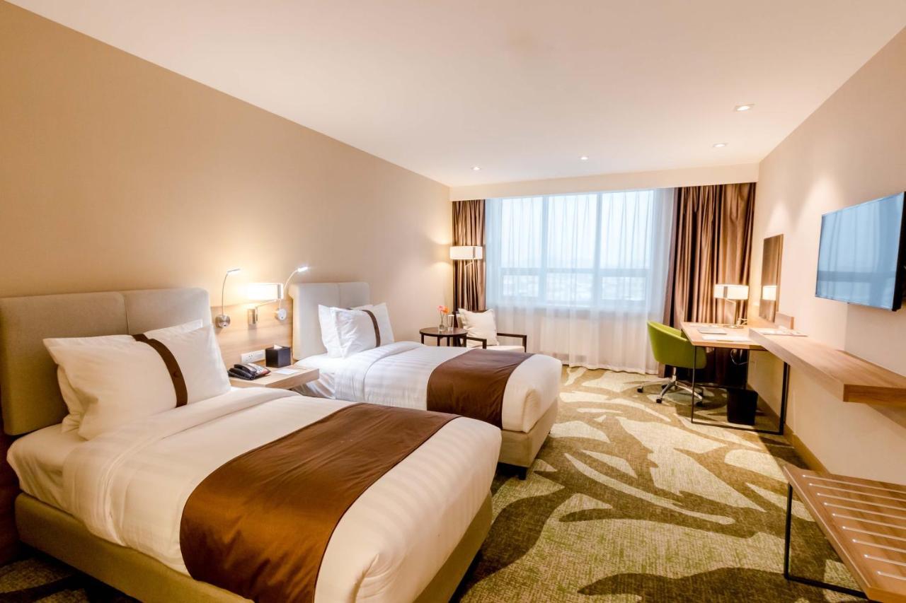Holiday Inn Ulaanbaatar By Ihg Exterior photo
